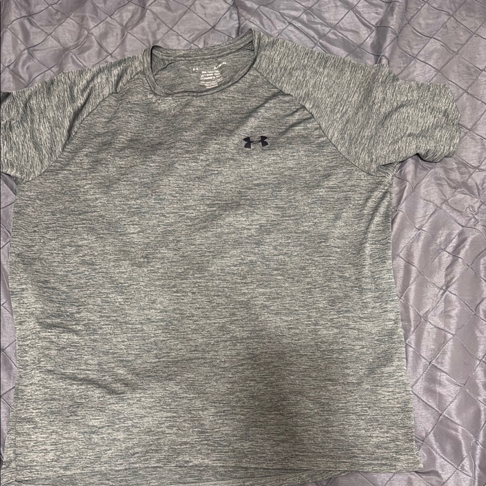 Under Armour Men's Gray T-Shirt